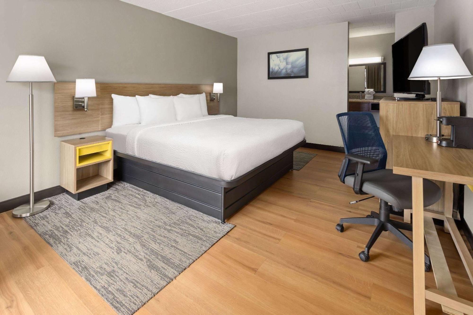 Days Inn By Wyndham Pottstown Exteriör bild