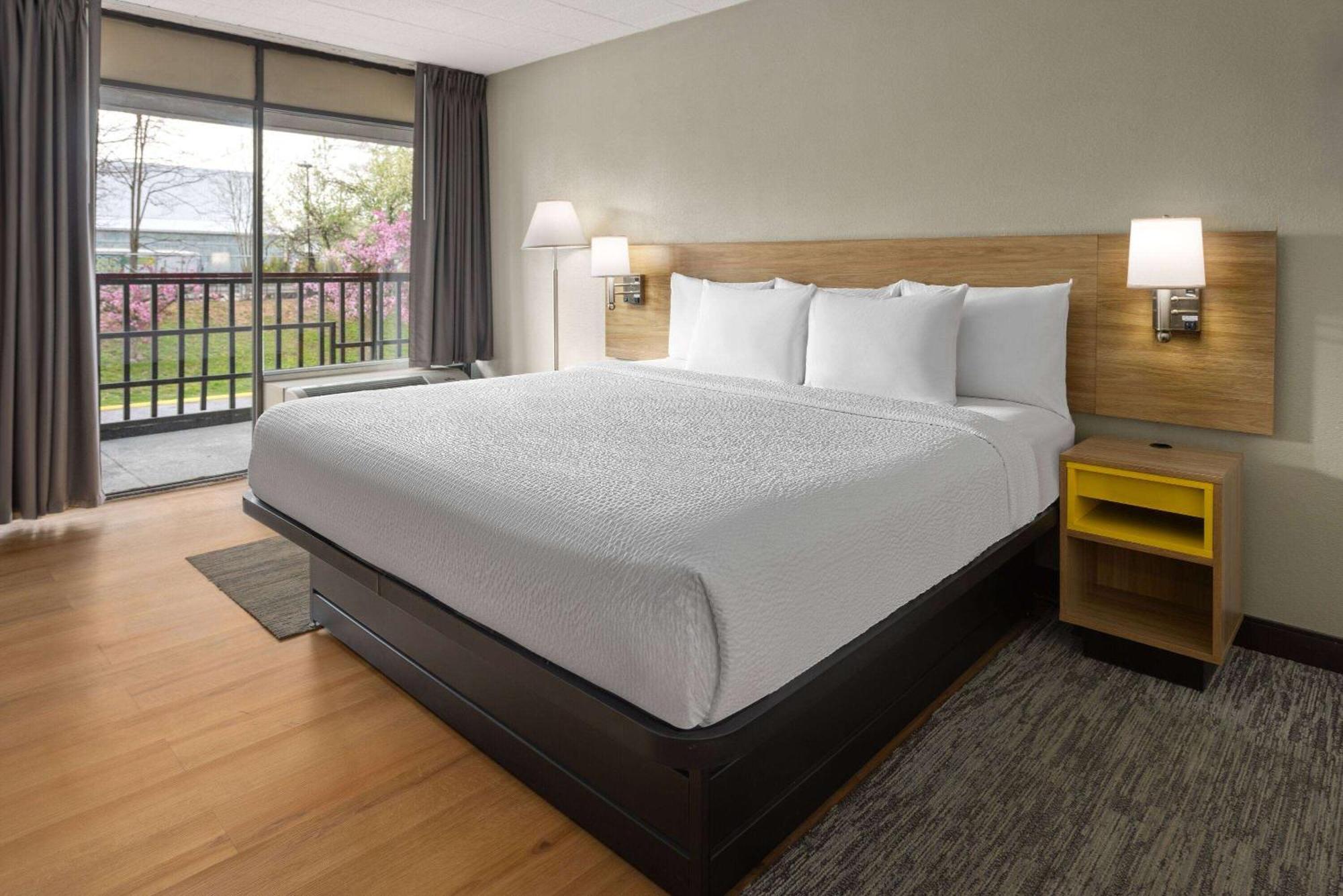 Days Inn By Wyndham Pottstown Exteriör bild